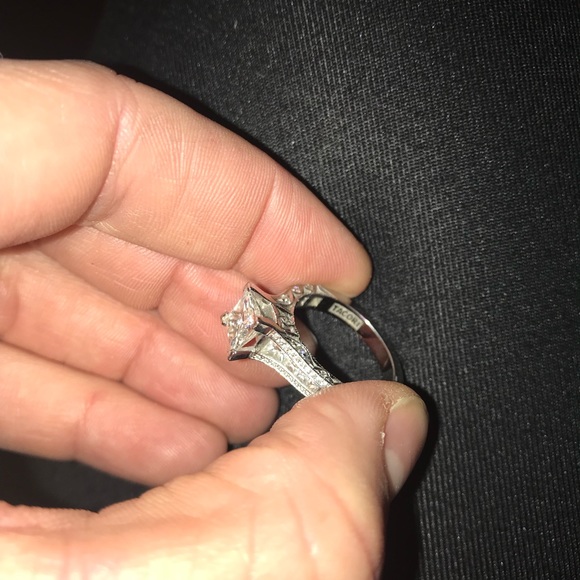 Tacori engagement ring - Picture 7 of 8